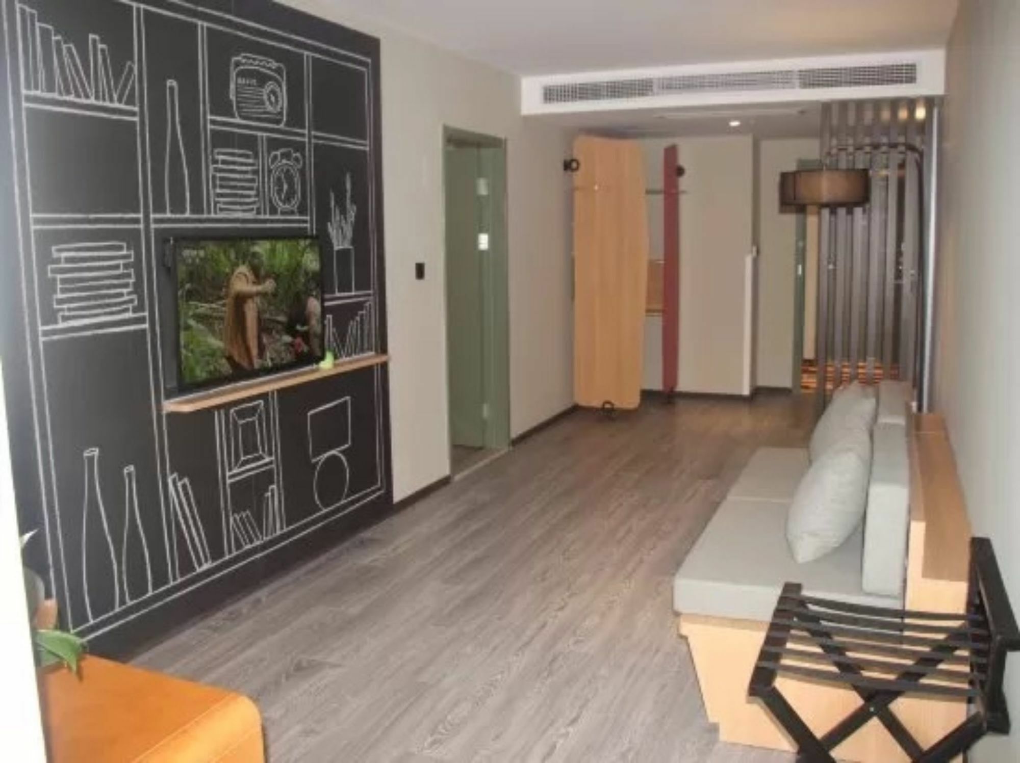 Ibis Dujiangyan Hotel Ченду Екстер'єр фото